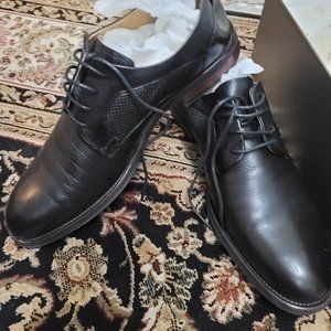 BRAND NEW MENS DRESS SHOES BLACK
